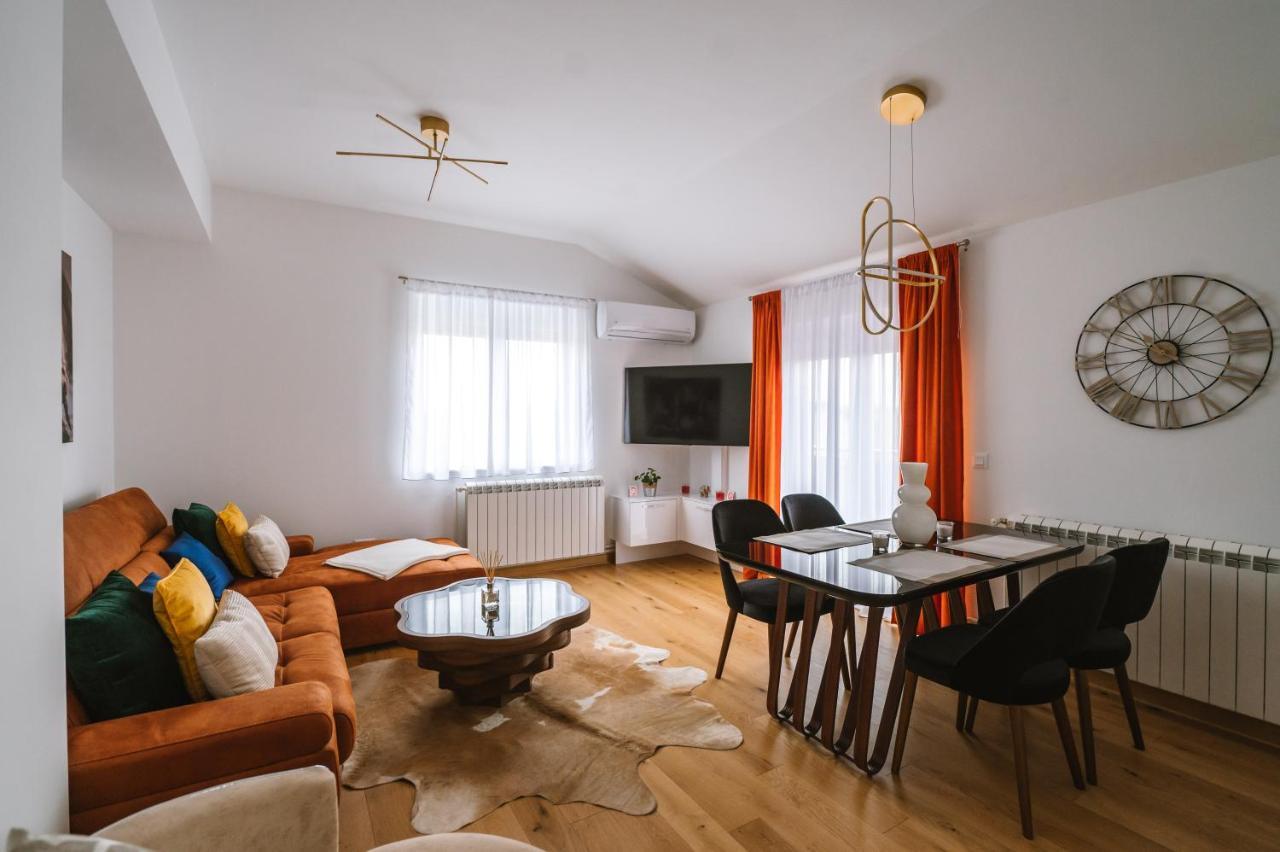 Mikonos Apartman Surčin Exterior foto